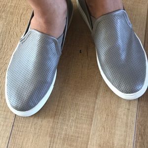 Steve Madden slip ons